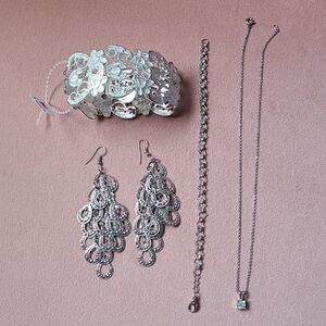 Elegant Silver Jewelry Set